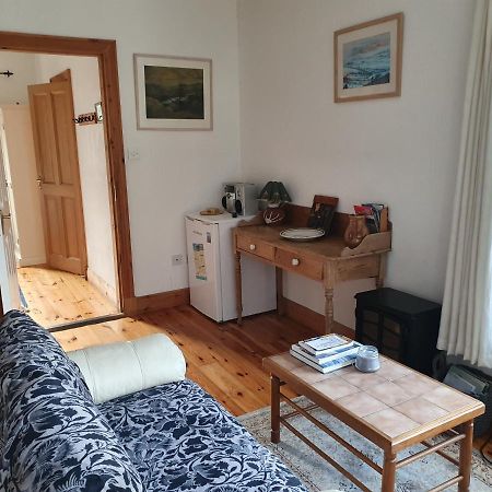 Cosy Self Contained Cottage With Stunning Views Killaloe Ngoại thất bức ảnh