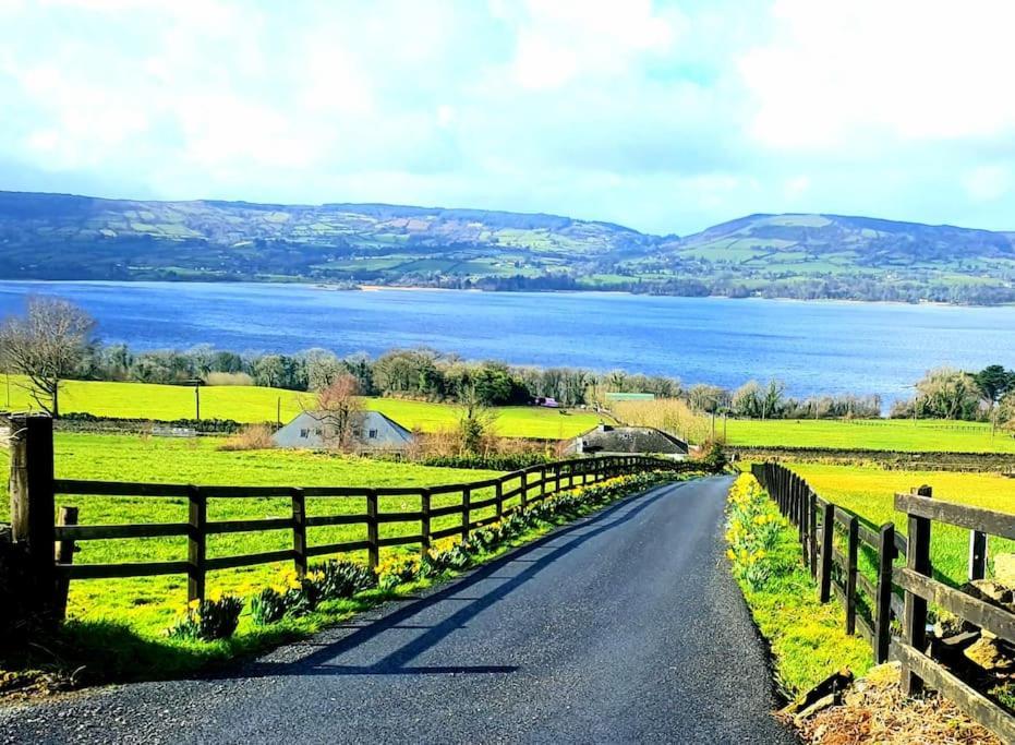Cosy Self Contained Cottage With Stunning Views Killaloe Ngoại thất bức ảnh